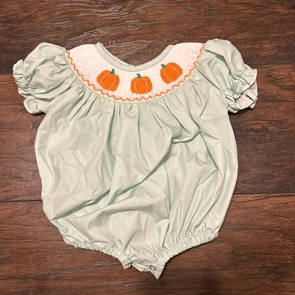 Baby pumpkin smocked bubble